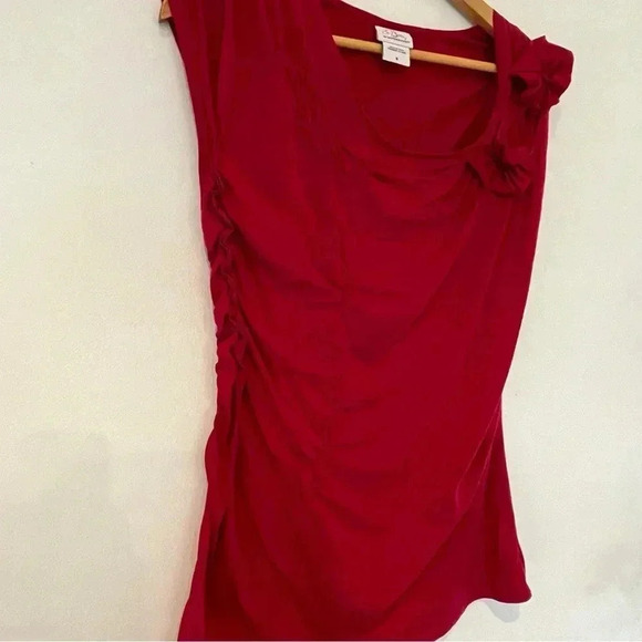 Oh Baby Maternity pink short sleeve ruched shirt with flower detail​ - Picture 6 of 6